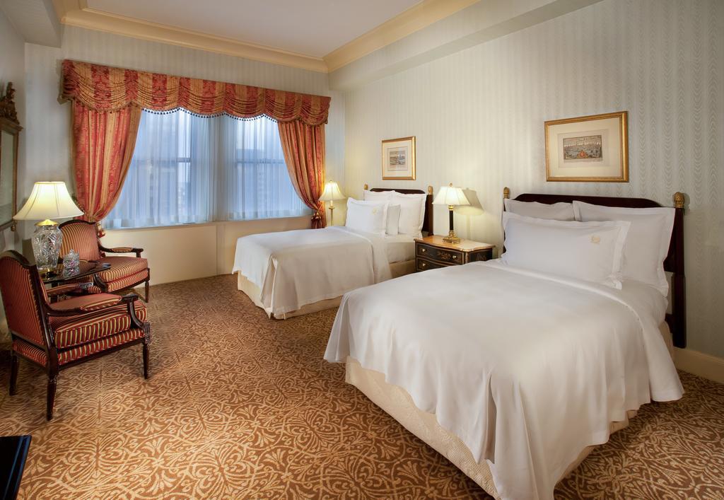Waldorf Astoria New York Hotel Room photo